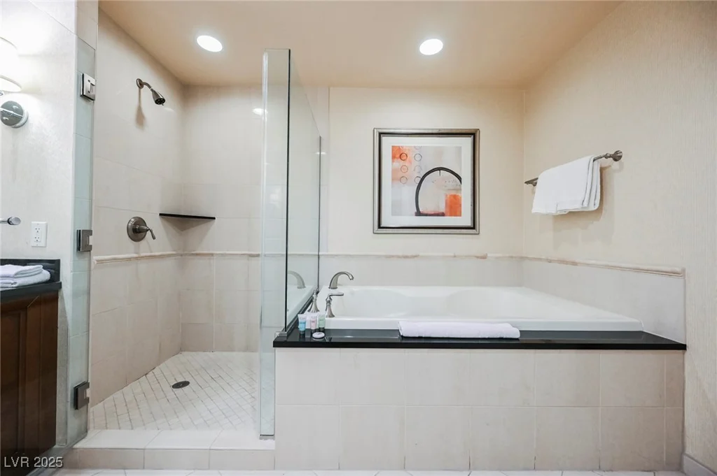 145 HARMON, Las Vegas, NV 89109