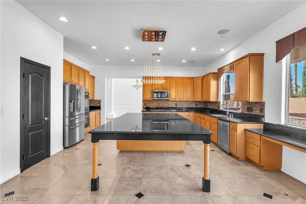 2566 Antique Blossom, Henderson, NV 89052