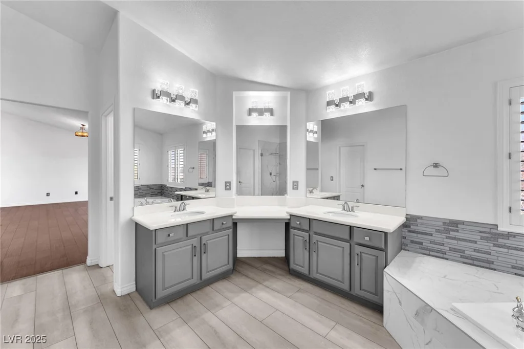2566 Antique Blossom, Henderson, NV 89052