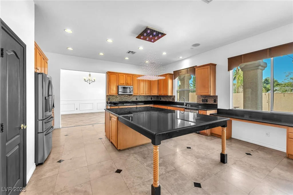 2566 Antique Blossom, Henderson, NV 89052