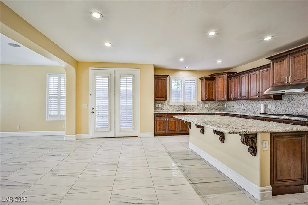 7293 Iron Oak, Las Vegas, NV 89113