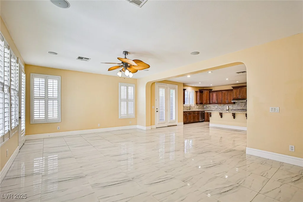 7293 Iron Oak, Las Vegas, NV 89113