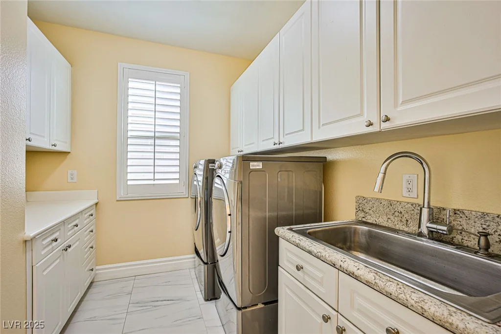 7293 Iron Oak, Las Vegas, NV 89113