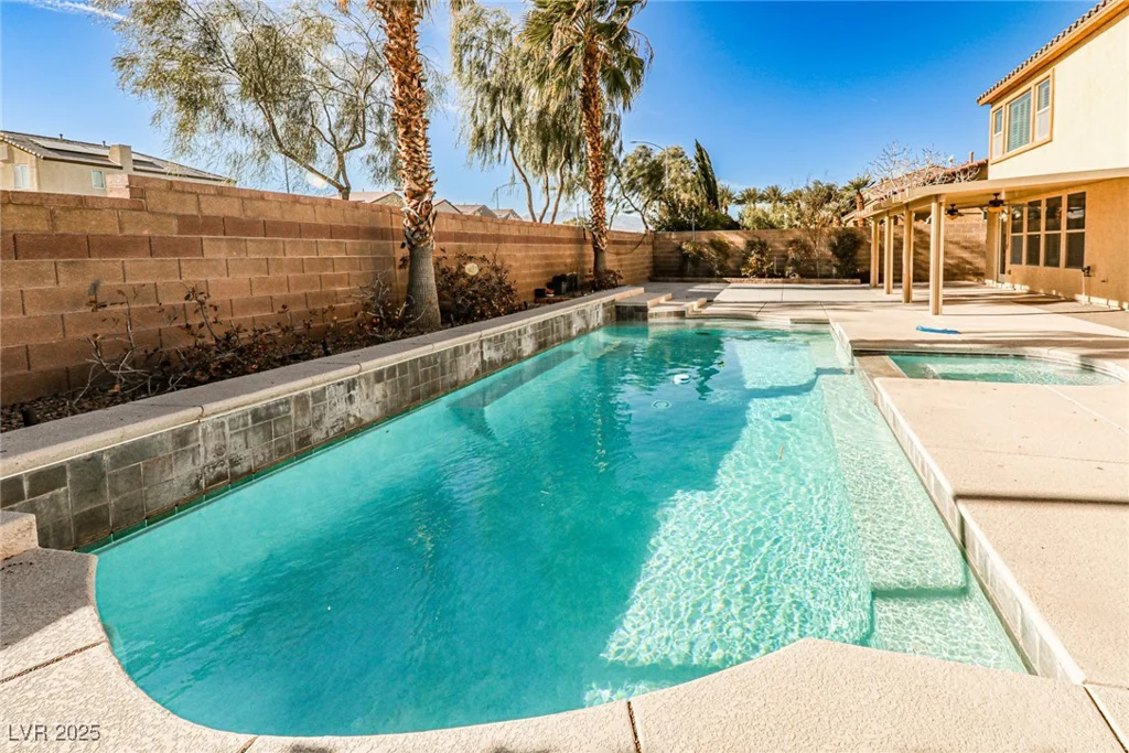 7293 Iron Oak, Las Vegas, NV 89113
