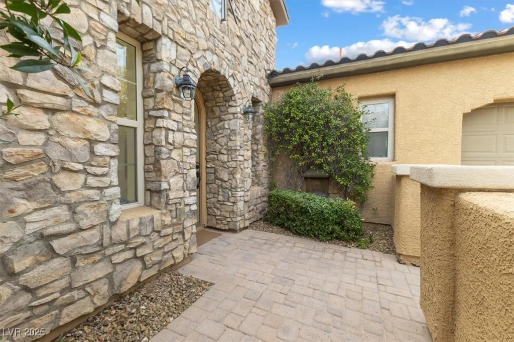 7307 Iron Oak, Las Vegas, NV 89113