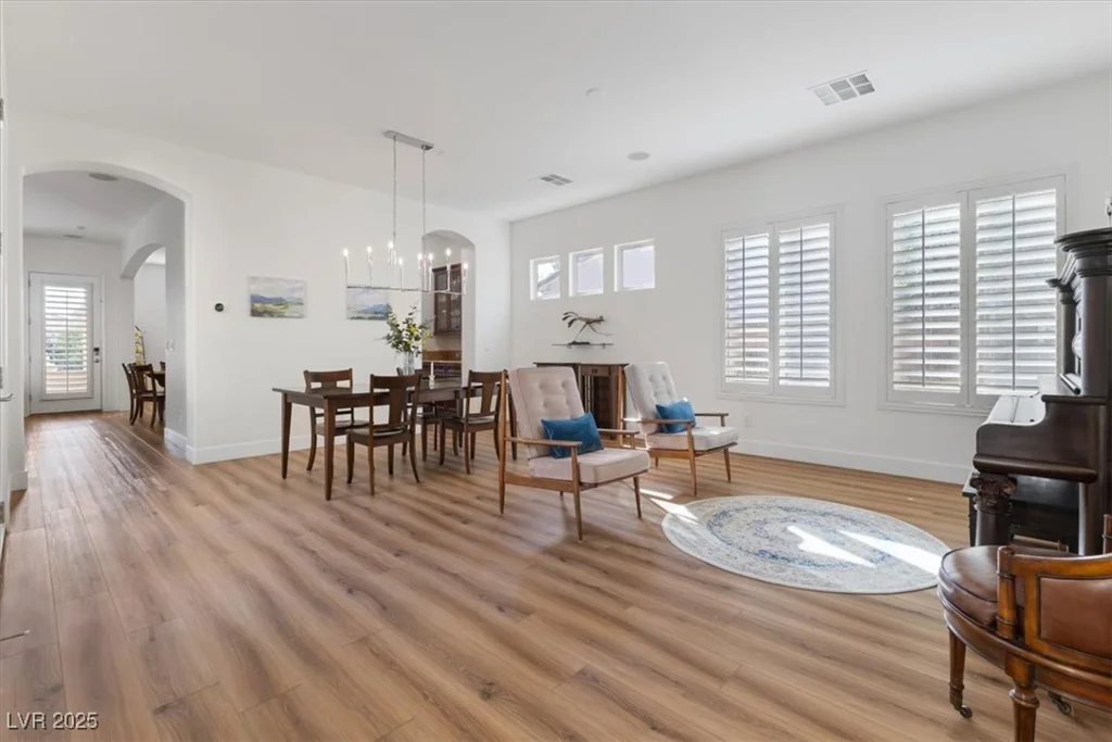 7307 Iron Oak, Las Vegas, NV 89113