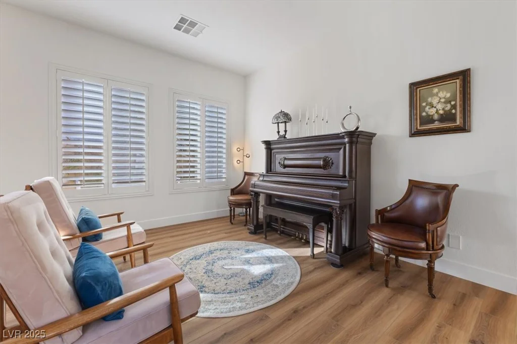 7307 Iron Oak, Las Vegas, NV 89113