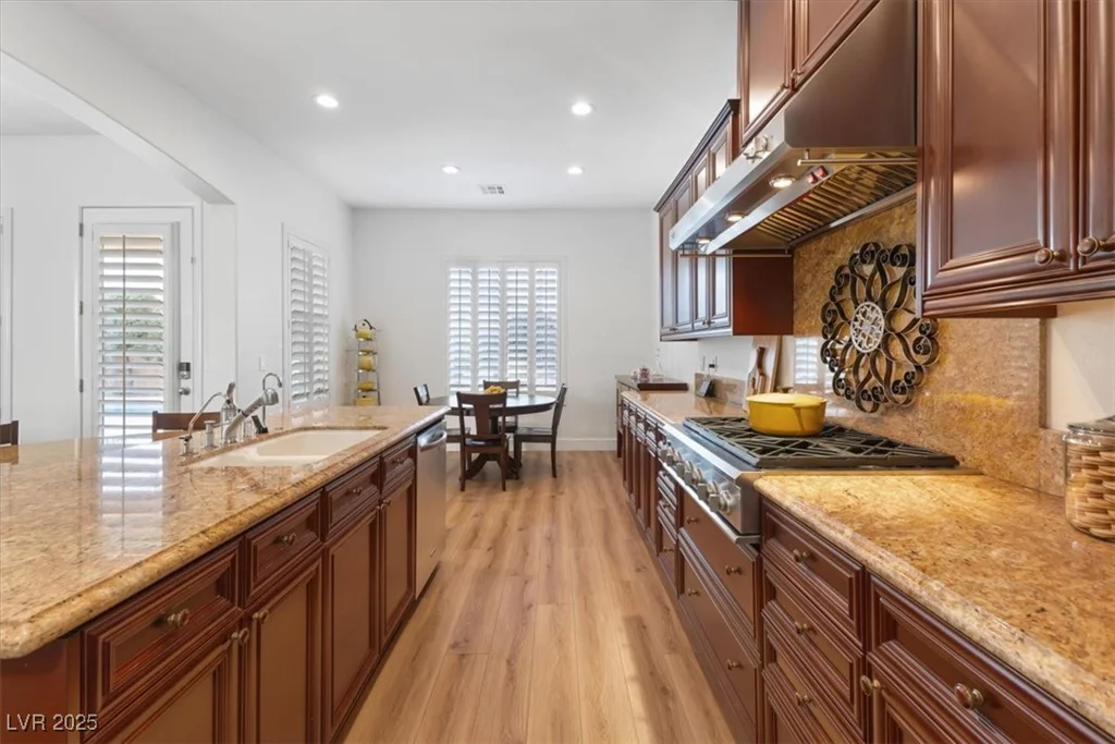 7307 Iron Oak, Las Vegas, NV 89113