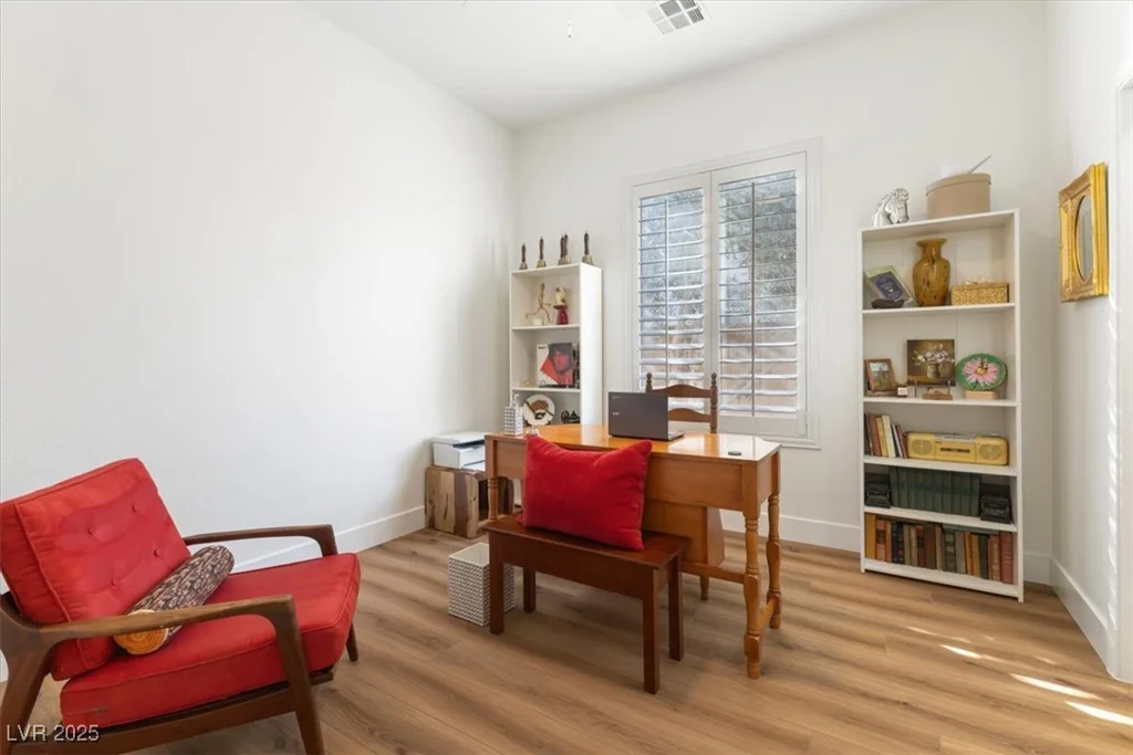 7307 Iron Oak, Las Vegas, NV 89113