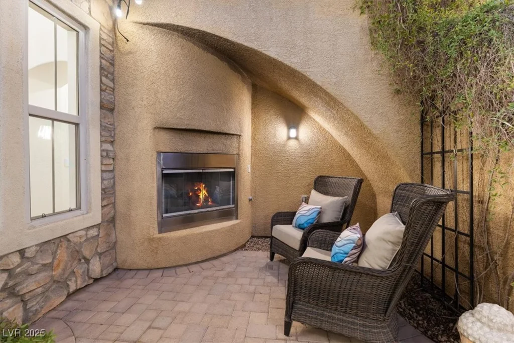 7307 Iron Oak, Las Vegas, NV 89113