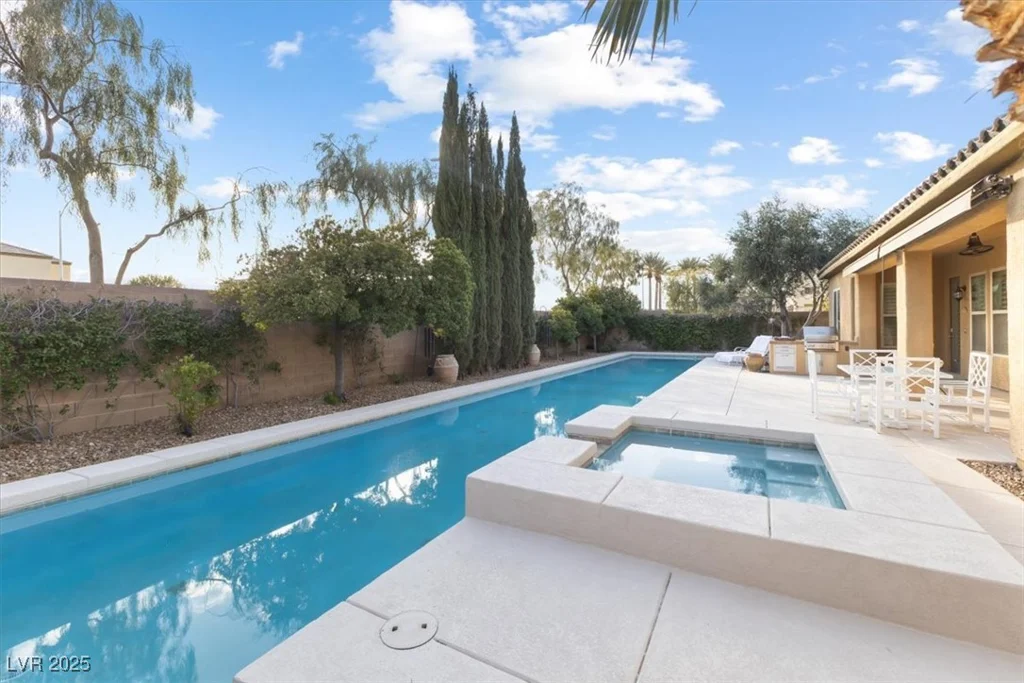 7307 Iron Oak, Las Vegas, NV 89113