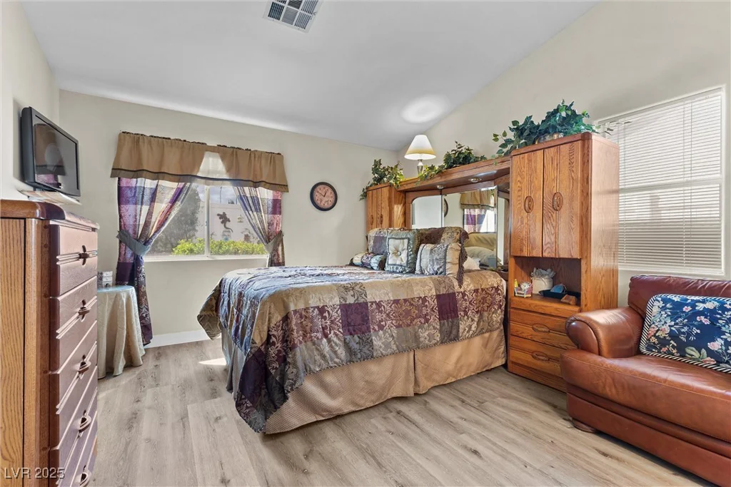 6611 Cinnabar Coast, North Las Vegas, NV 89084