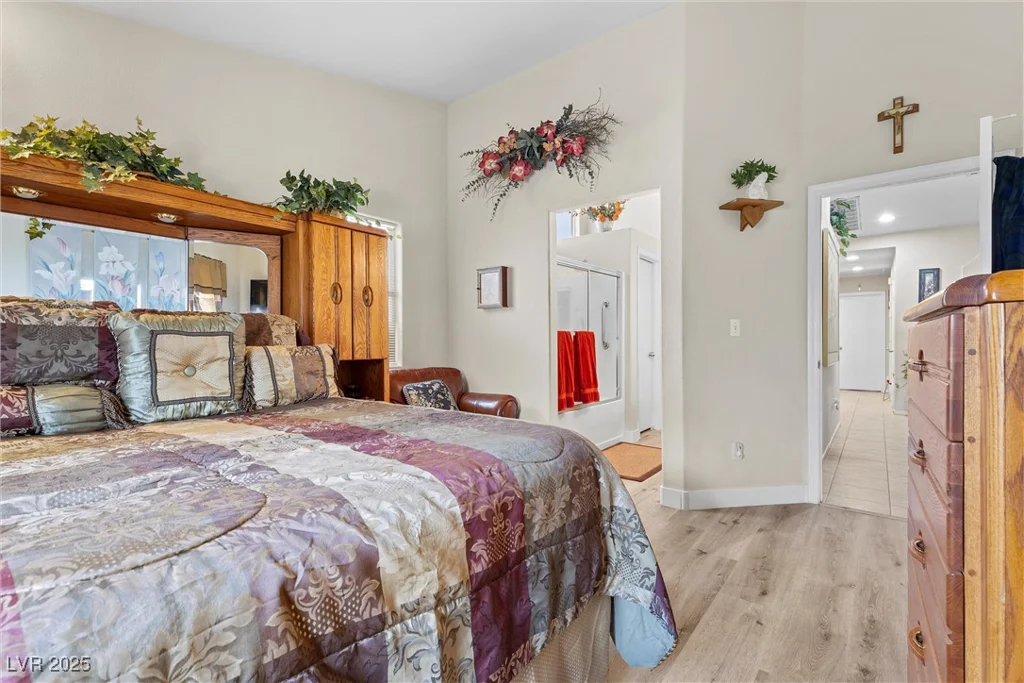 6611 Cinnabar Coast, North Las Vegas, NV 89084