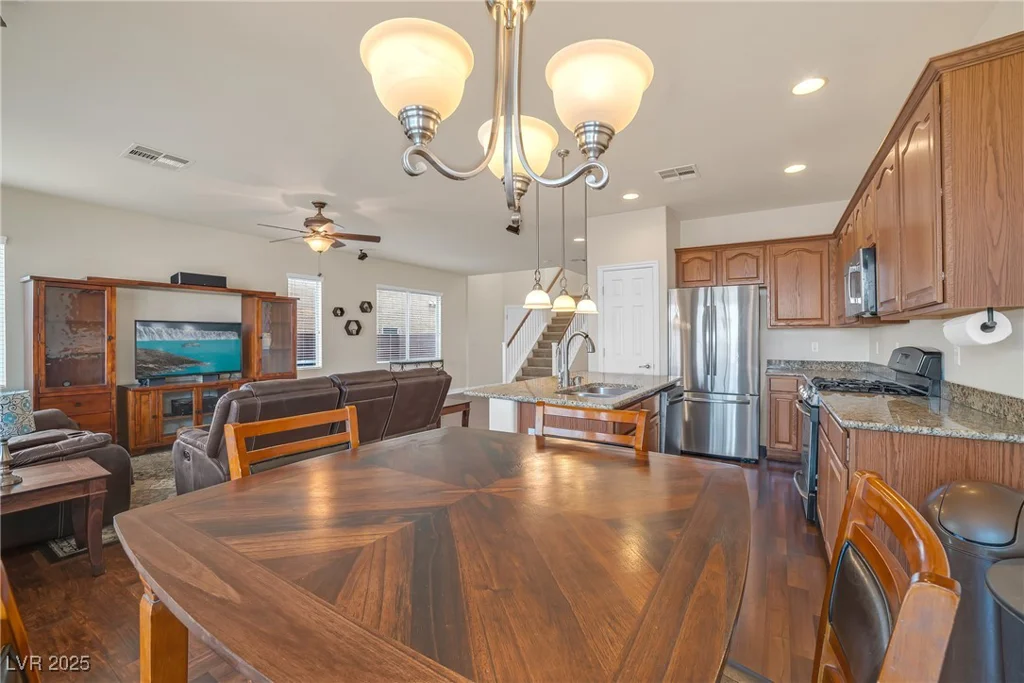 10548 Nantucket Ridge, Las Vegas, NV 89166