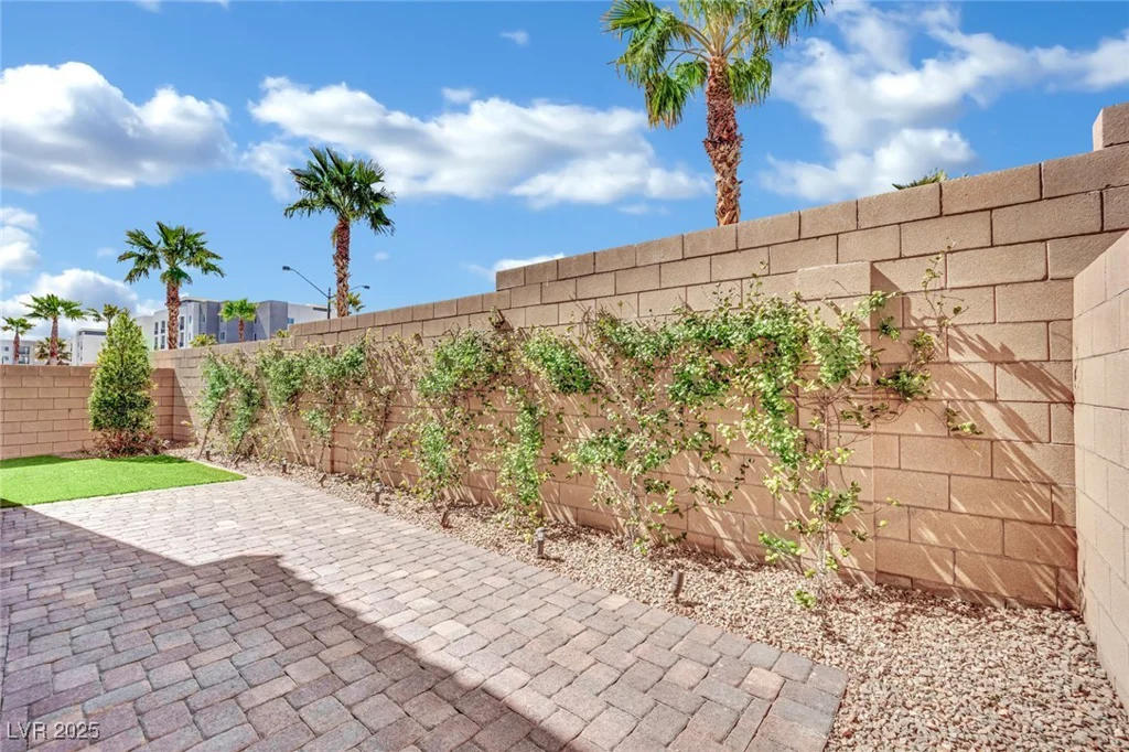 6945 Trevelez, Las Vegas, NV 89149