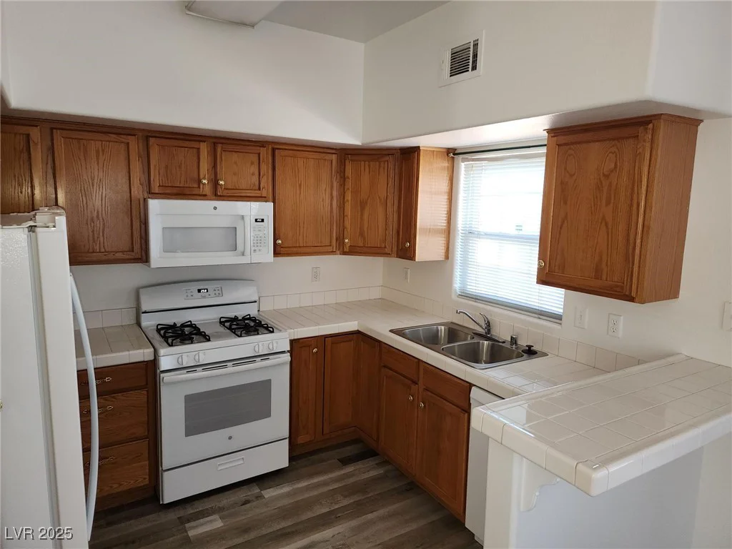520 Arrowhead, Henderson, NV 89015
