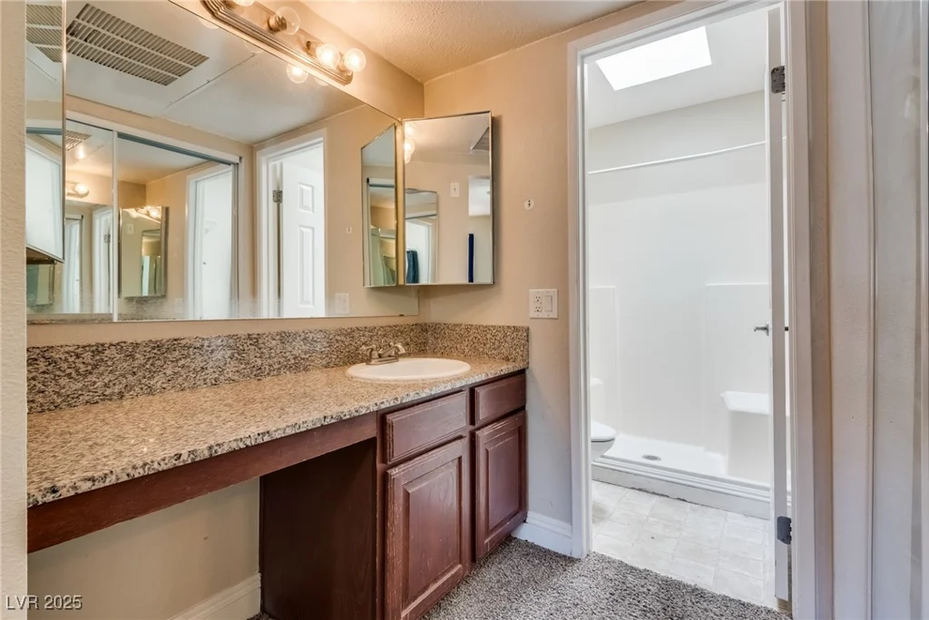 5138 Jones, Las Vegas, NV 89118