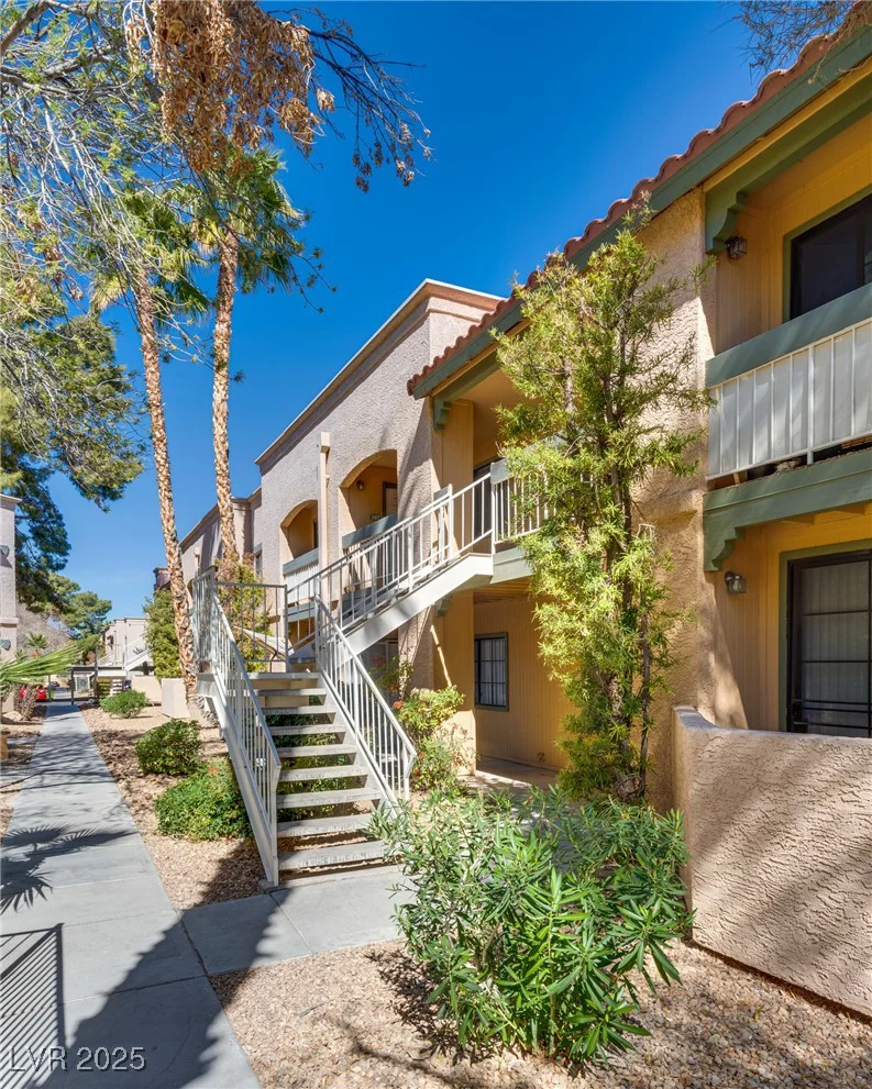 5138 Jones, Las Vegas, NV 89118