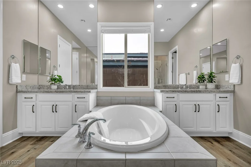 10086 Amethyst Hills, Las Vegas, NV 89148