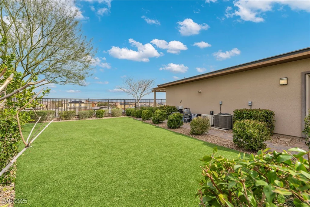 10086 Amethyst Hills, Las Vegas, NV 89148