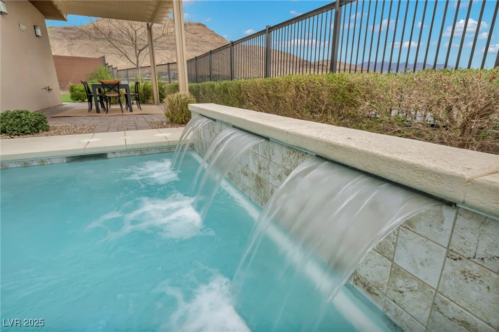 10086 Amethyst Hills, Las Vegas, NV 89148