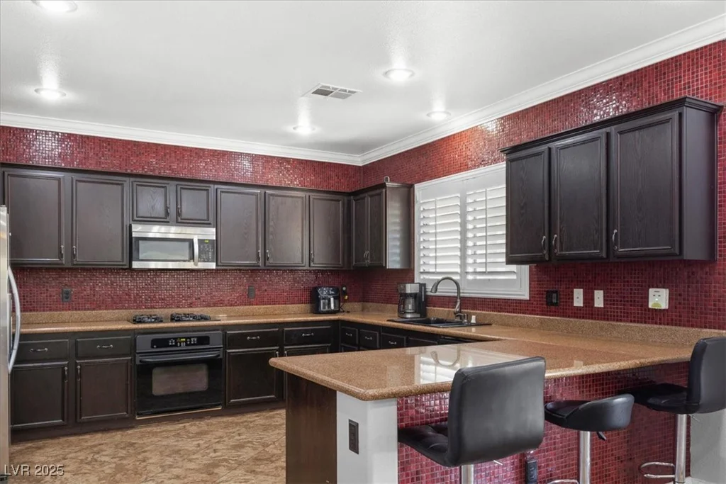 6136 Stanton Summit, North Las Vegas, NV 89081
