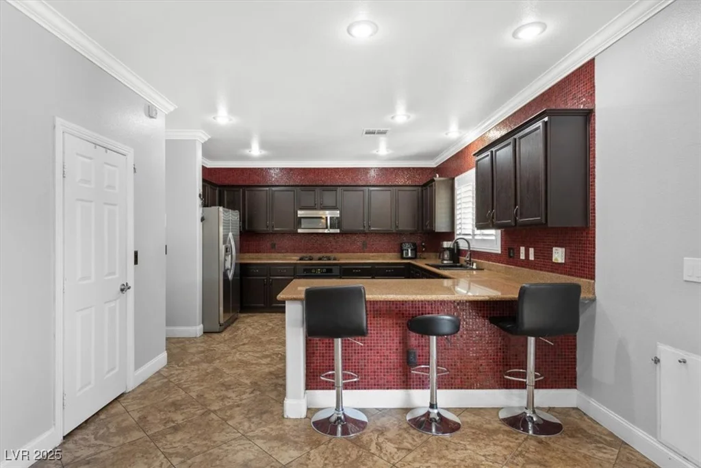 6136 Stanton Summit, North Las Vegas, NV 89081
