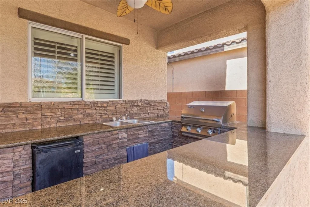 6136 Stanton Summit, North Las Vegas, NV 89081