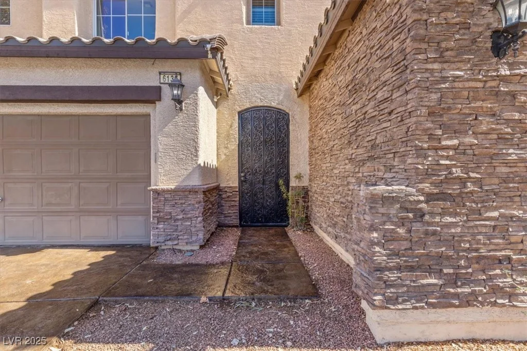 6136 Stanton Summit, North Las Vegas, NV 89081