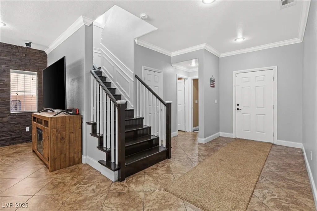 6136 Stanton Summit, North Las Vegas, NV 89081