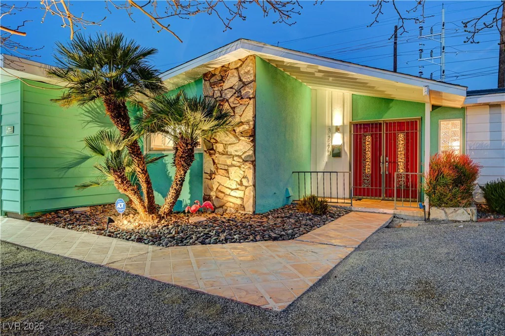 3220 PAWNEE, Las Vegas, NV 89169