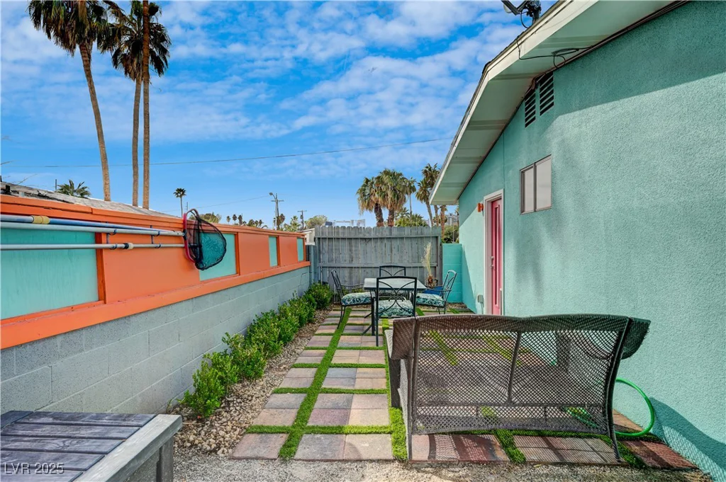 3220 PAWNEE, Las Vegas, NV 89169