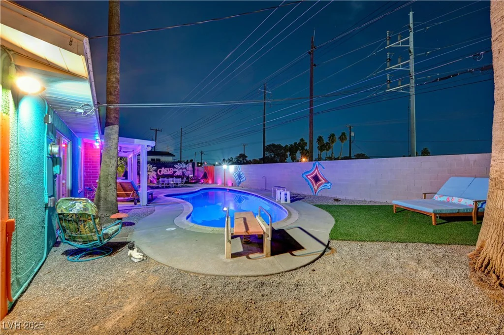 3220 PAWNEE, Las Vegas, NV 89169