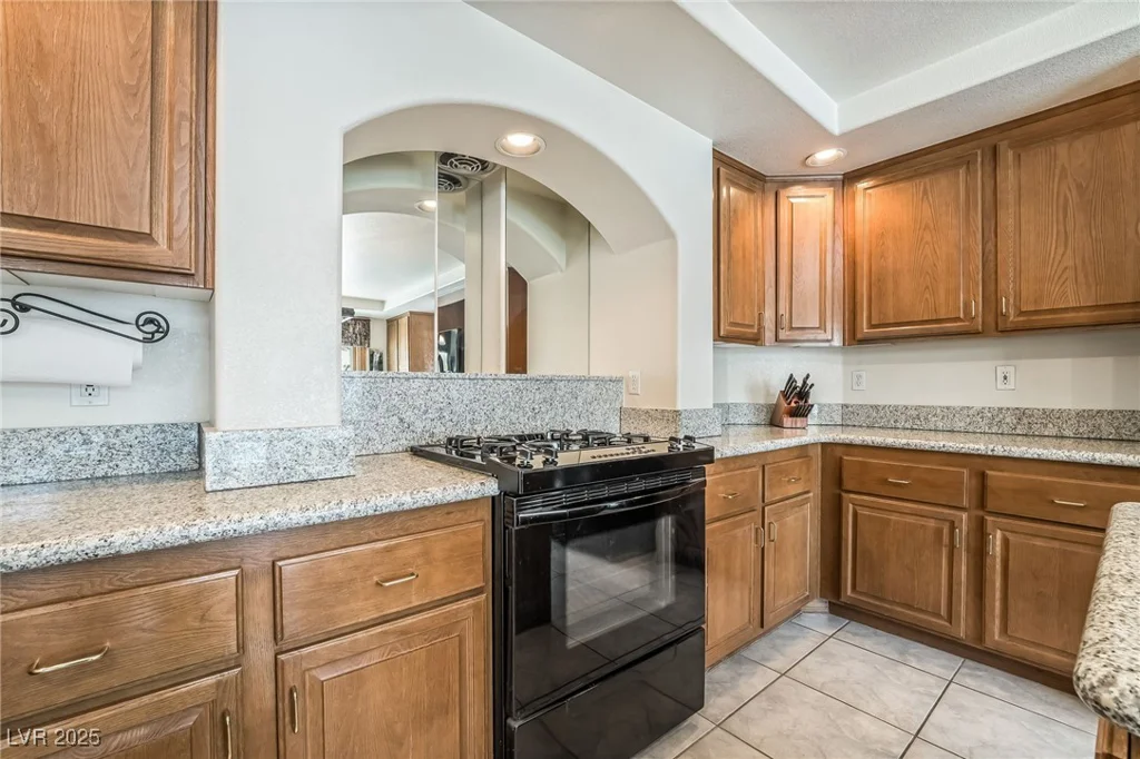6695 Shadow Cove, Las Vegas, NV 89139