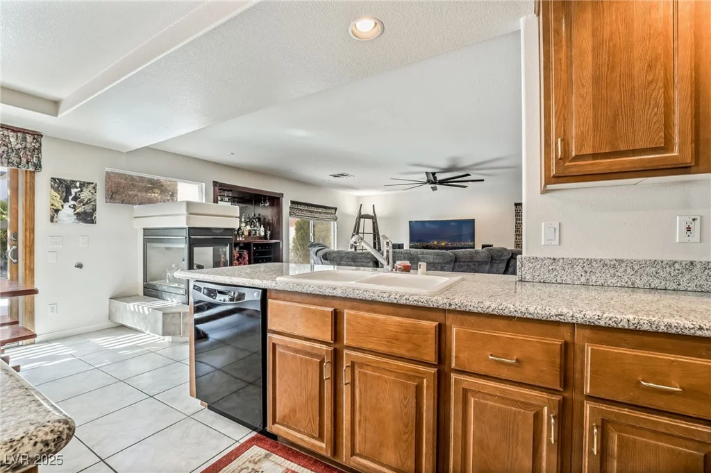 6695 Shadow Cove, Las Vegas, NV 89139