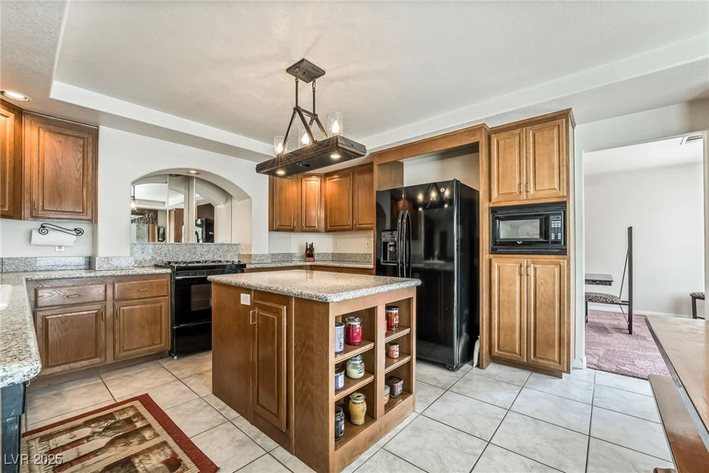 6695 Shadow Cove, Las Vegas, NV 89139