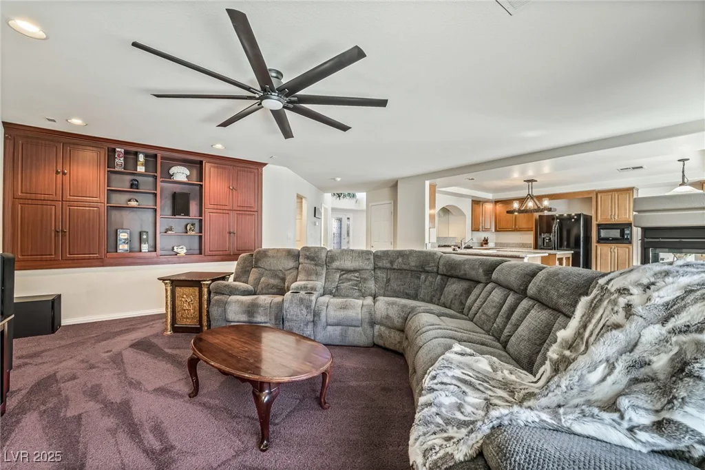 6695 Shadow Cove, Las Vegas, NV 89139