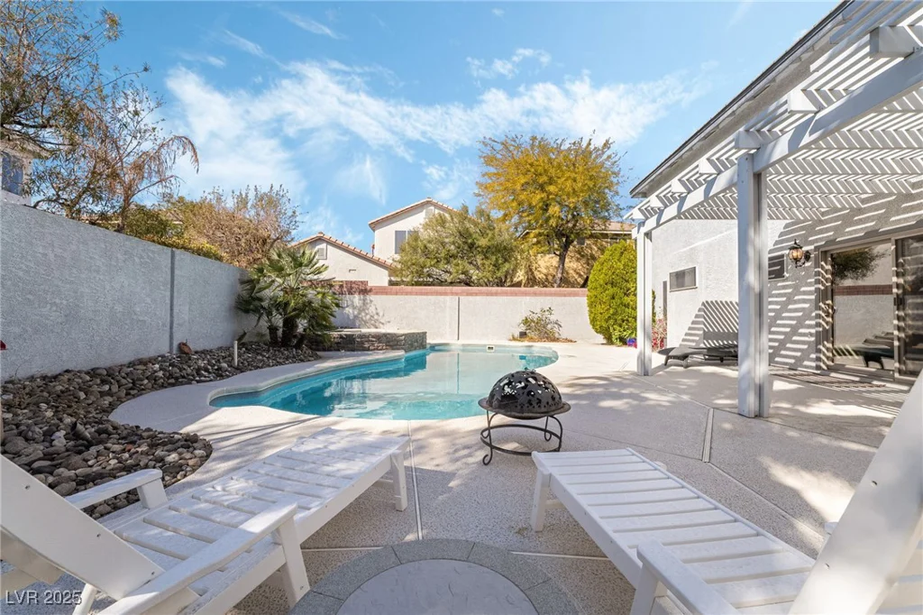 6695 Shadow Cove, Las Vegas, NV 89139