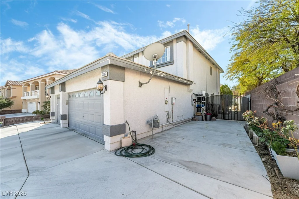 6695 Shadow Cove, Las Vegas, NV 89139