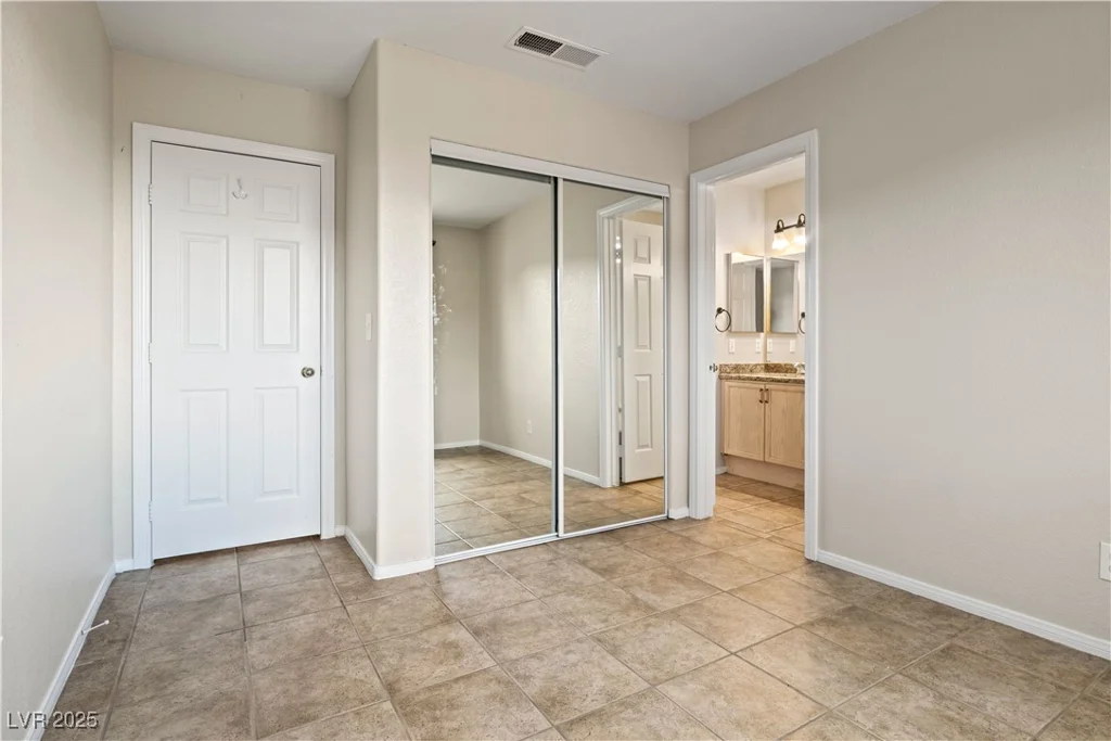 845 Holly Lake, Henderson, NV 89002