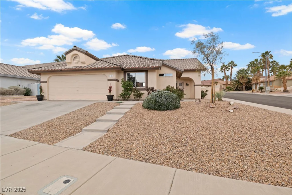 845 Holly Lake, Henderson, NV 89002