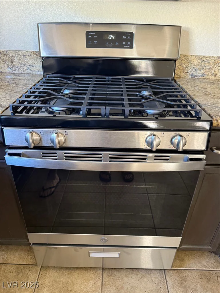 845 Holly Lake, Henderson, NV 89002
