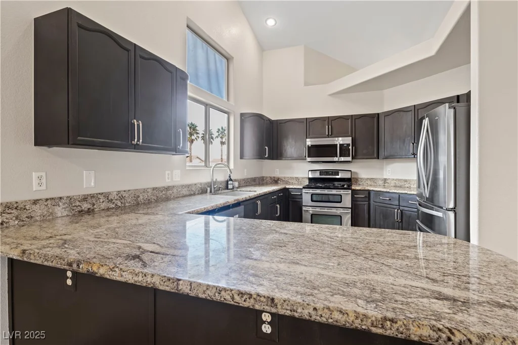 845 Holly Lake, Henderson, NV 89002