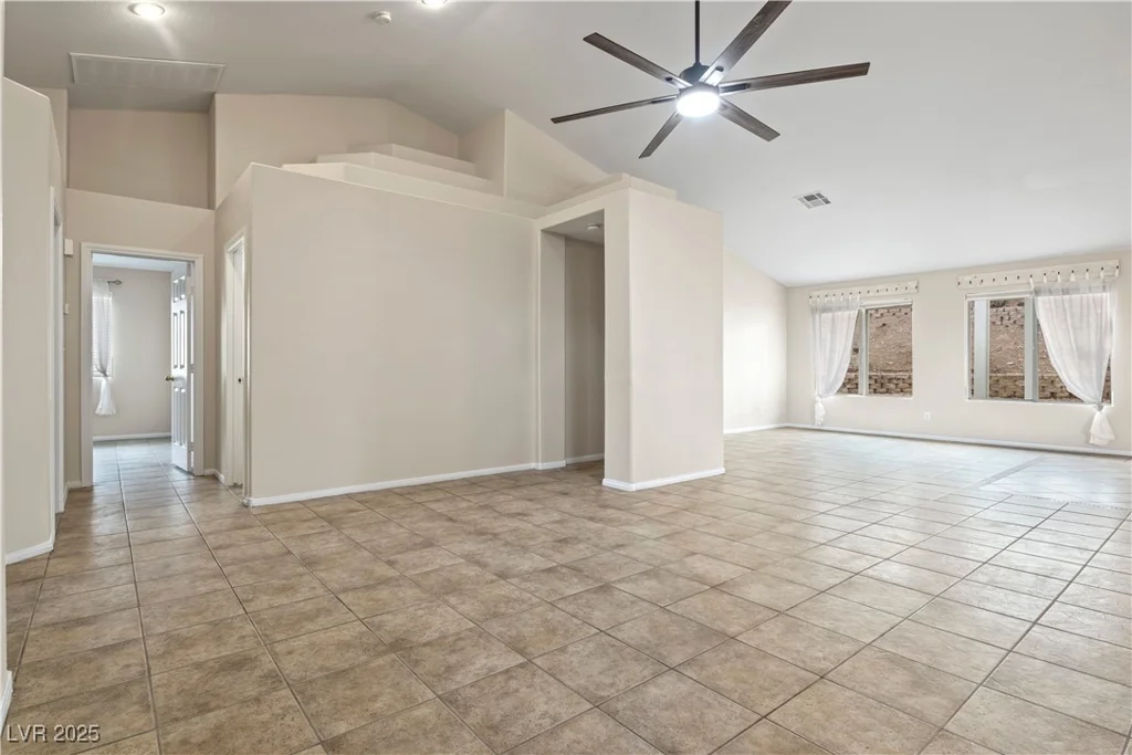 845 Holly Lake, Henderson, NV 89002