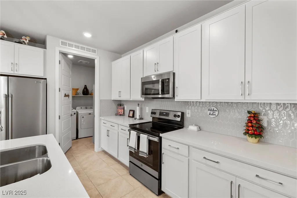 4743 Sungold, Pahrump, NV 89061