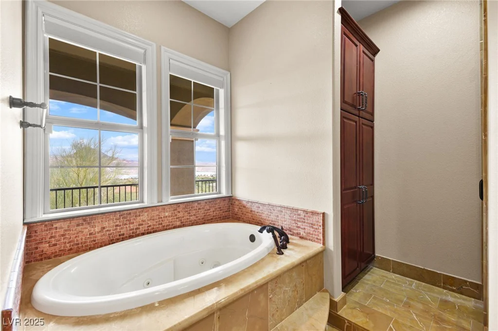 14 Camino Barcelona, Henderson, NV 89011