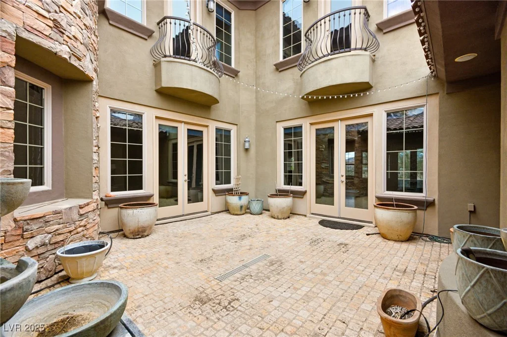 14 Camino Barcelona, Henderson, NV 89011