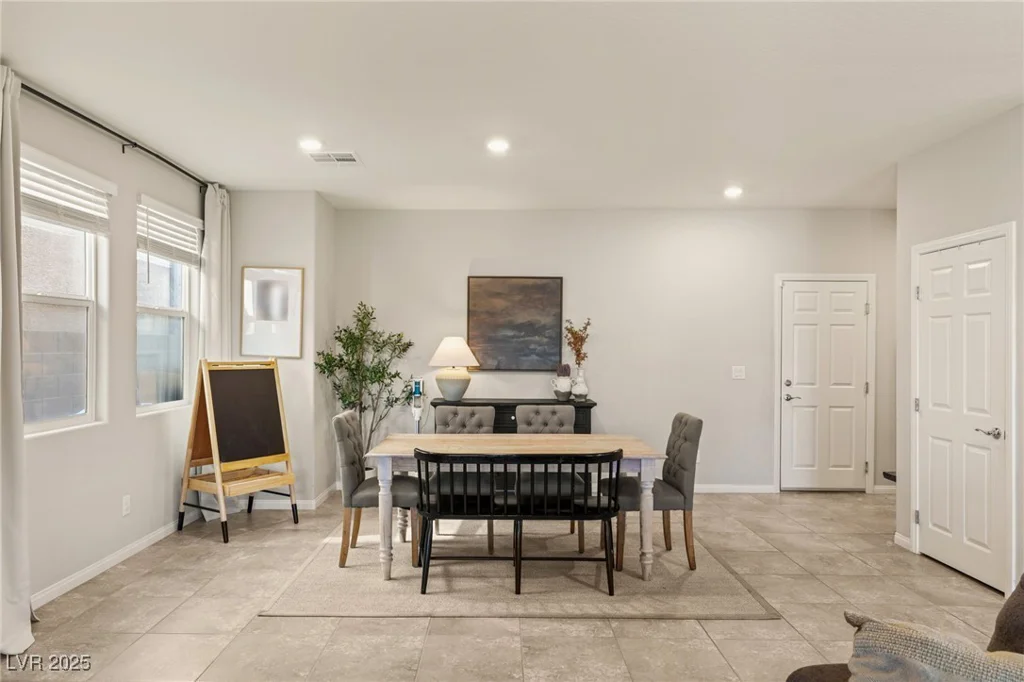7717 Rosebark Cliffs, North Las Vegas, NV 89084