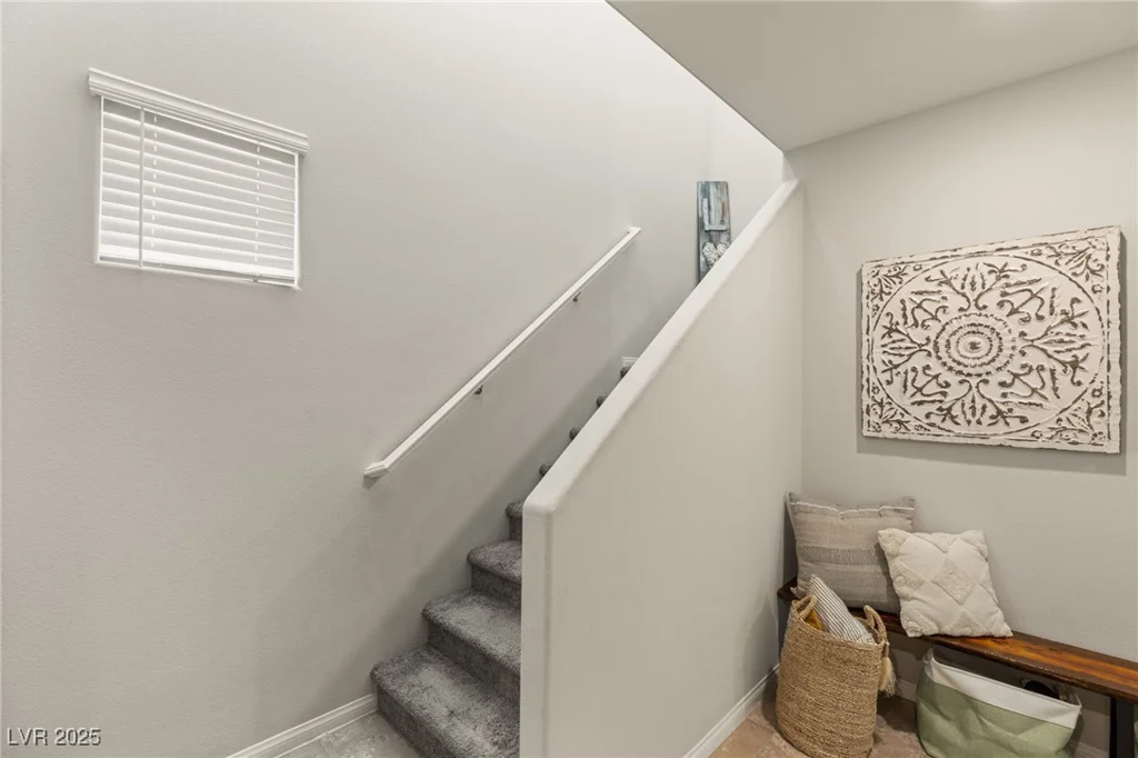 7717 Rosebark Cliffs, North Las Vegas, NV 89084