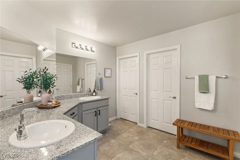 7717 Rosebark Cliffs, North Las Vegas, NV 89084